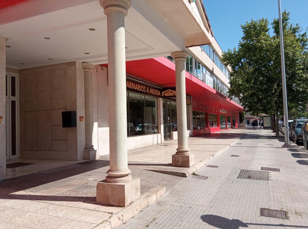 Local Calle Aragó, Palma